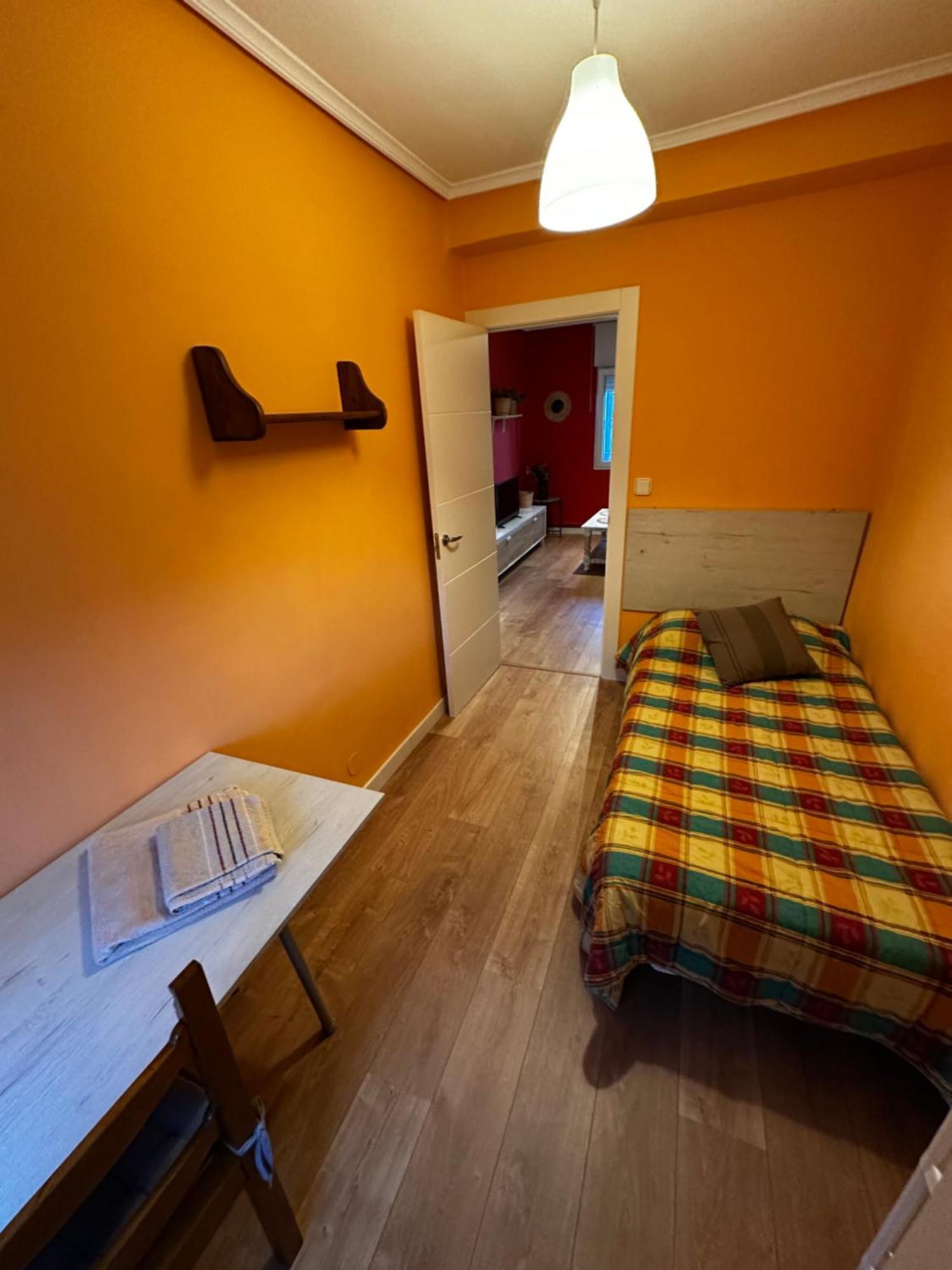 Appartamento Piso Reformado Y Economico Santander Esterno foto